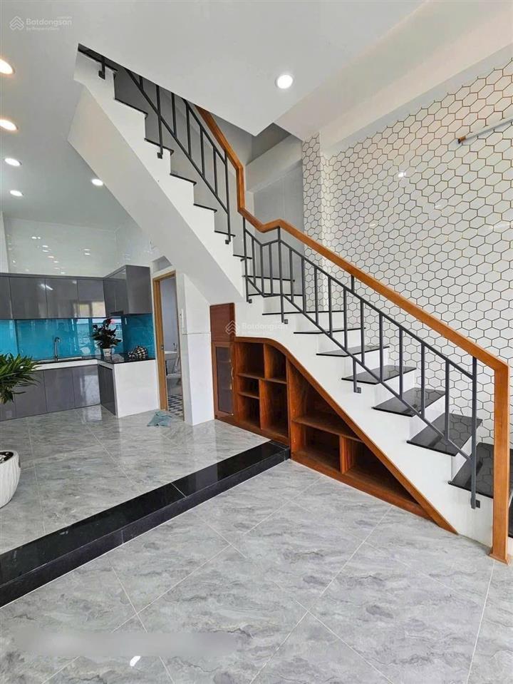 Bán nhà xây mới mặt tiền ụ cây  quận 8  3 tầng  3,9x9m nhỉnh 4tỷ