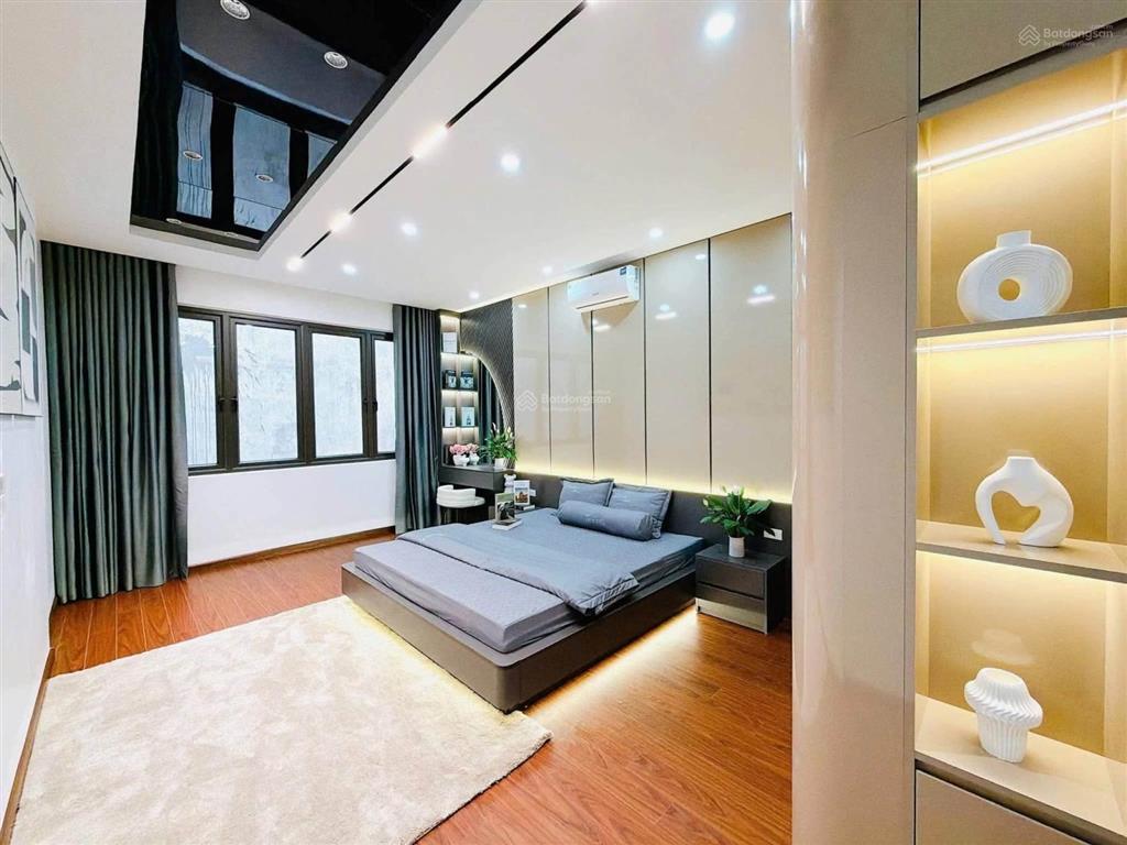 Lê trọng tấn  lô góc mặt ngõ thông  ô tô vào nhà  thang máy
