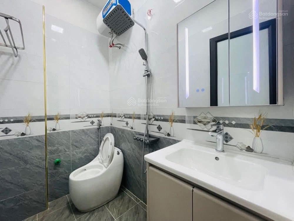Thái thịnh  tt đống đa  40m ra ô tô  100m ra phố  sát chợ