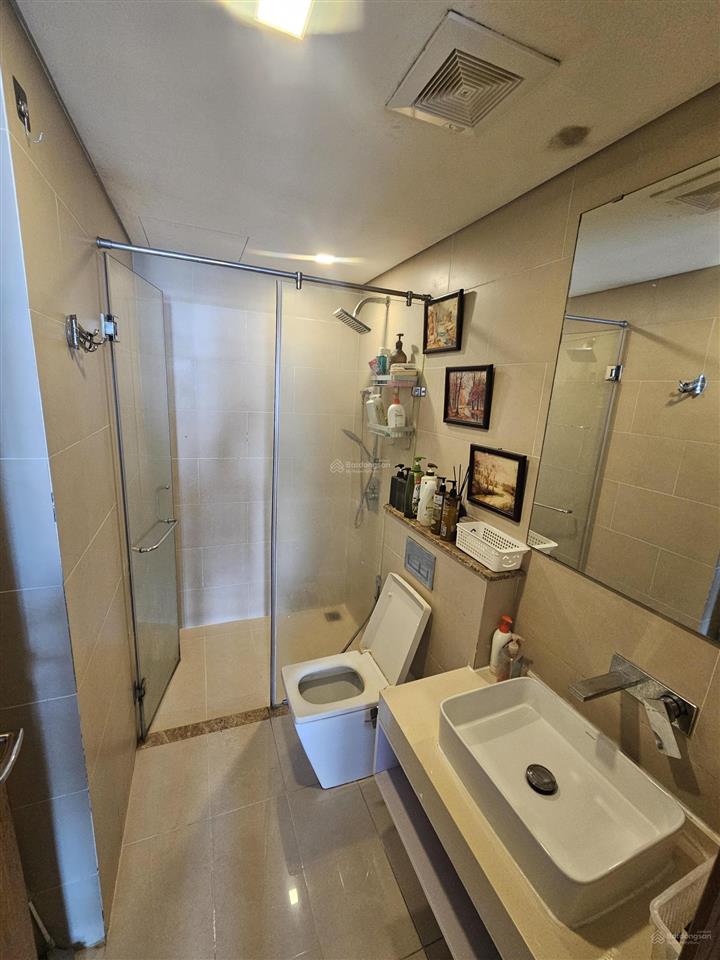Hot hiếm ! chính chủ cần bán căn hộ rivera park sg  63m², 2pn, giá chỉ 5.25 tỷ t/l  view đn, q1