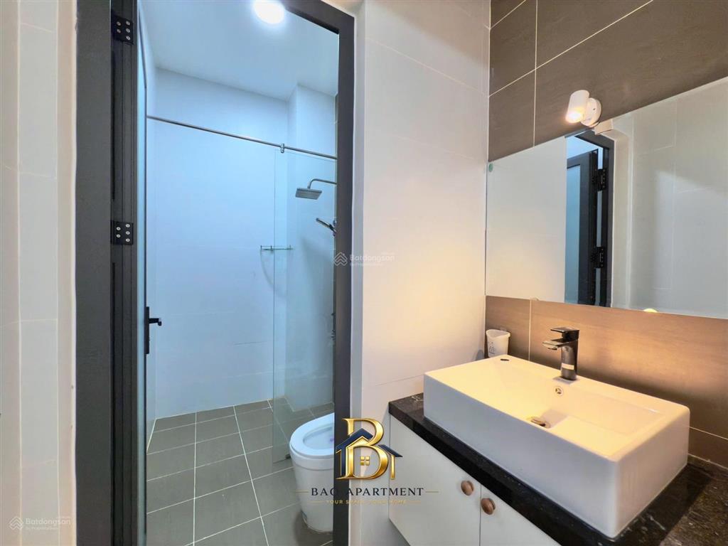 Căn hộ studio 60m2, ban công thoáng, cách mạng tháng 8, full nt cao cấp, 10tr