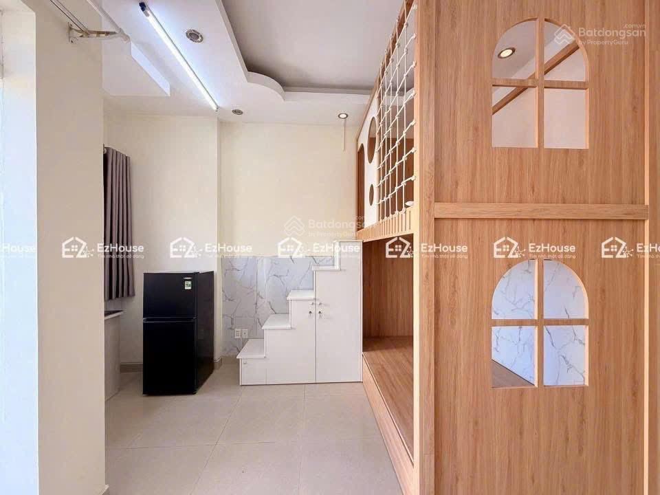 Căn hộ ngay đh công thương, full nội thất, chỗ ngủ riêng biệt, chỉ 4tr3/th