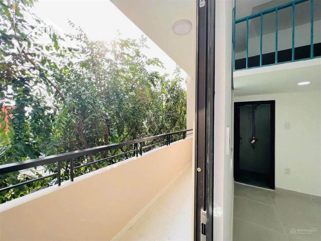 Cho thuê chdv gác lửng, cửa sổ/ban công, 30m2, đường trường chinh, thang máy