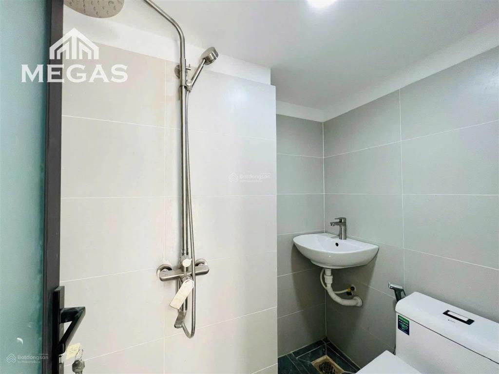 Cho thuê chdv gác lửng, cửa sổ/ban công, 30m2, đường trường chinh, thang máy