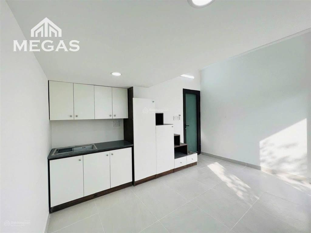 Cho thuê chdv gác lửng, cửa sổ/ban công, 30m2, đường trường chinh, thang máy