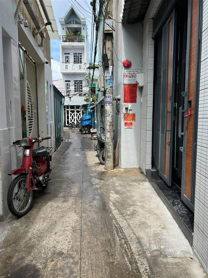Nhà đẹp, 4 tầng (4,2x10m), gần mặt tiền hưng phú p9 q8