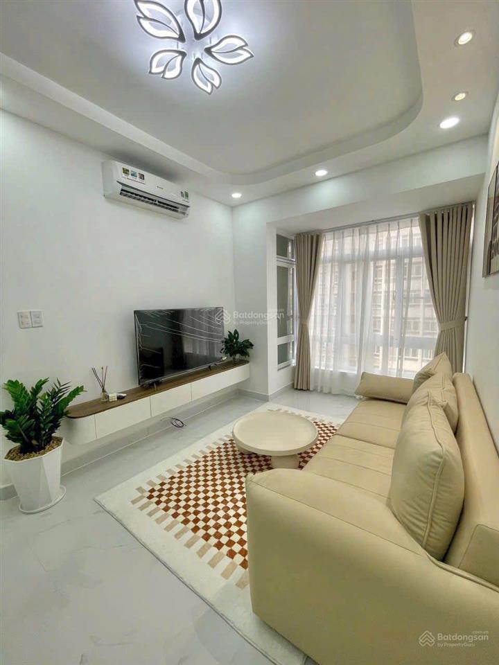 Chủ ngộp cần bán ch richmond giá 2 tỷ 300 sổ sẵn, 2pn 2wc, dt 70m2, hướng thoáng nhìn q1, full nt