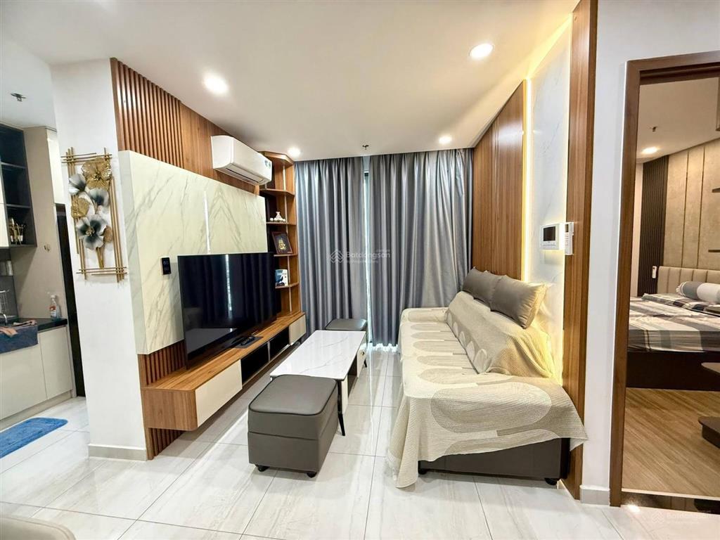 Bán căn hộ 2pn b2 trường sa dt 70m2 view giga mall giá 2.4 tỷ, full nội thất bao thuế phí, sổ sẵn