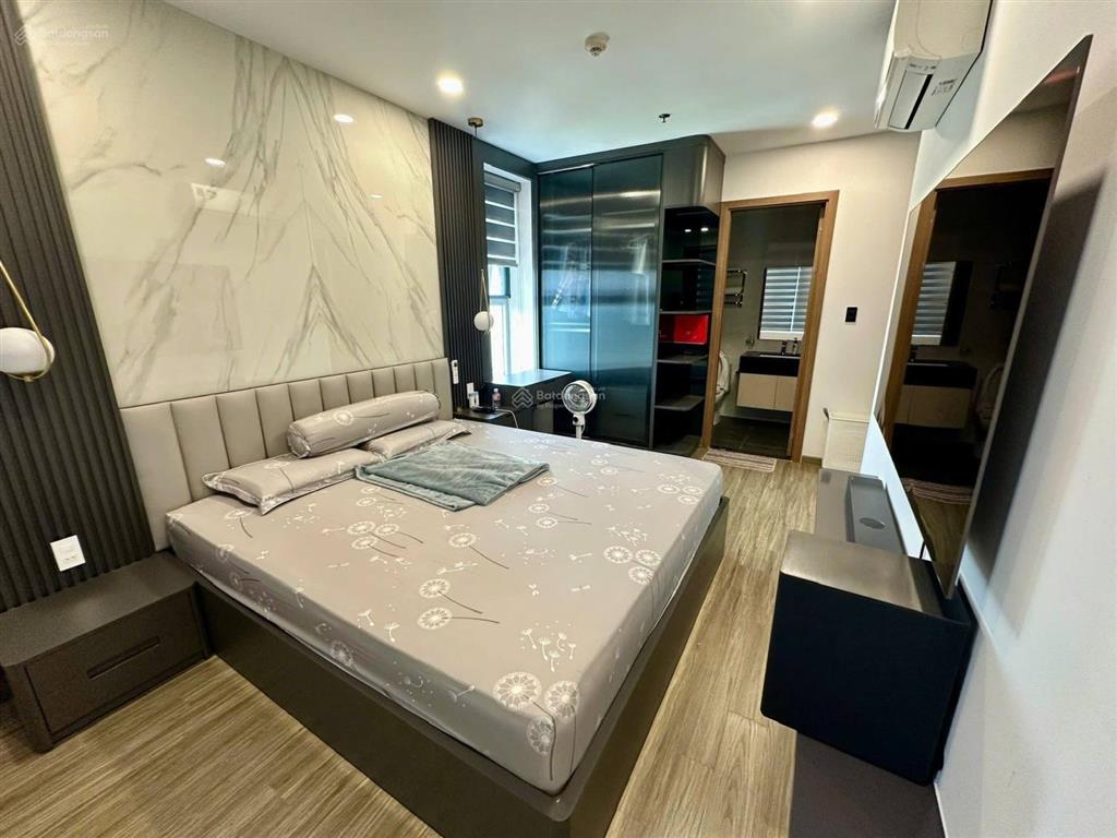 Bán căn hộ 2pn b2 trường sa dt 70m2 view giga mall giá 2.4 tỷ, full nội thất bao thuế phí, sổ sẵn