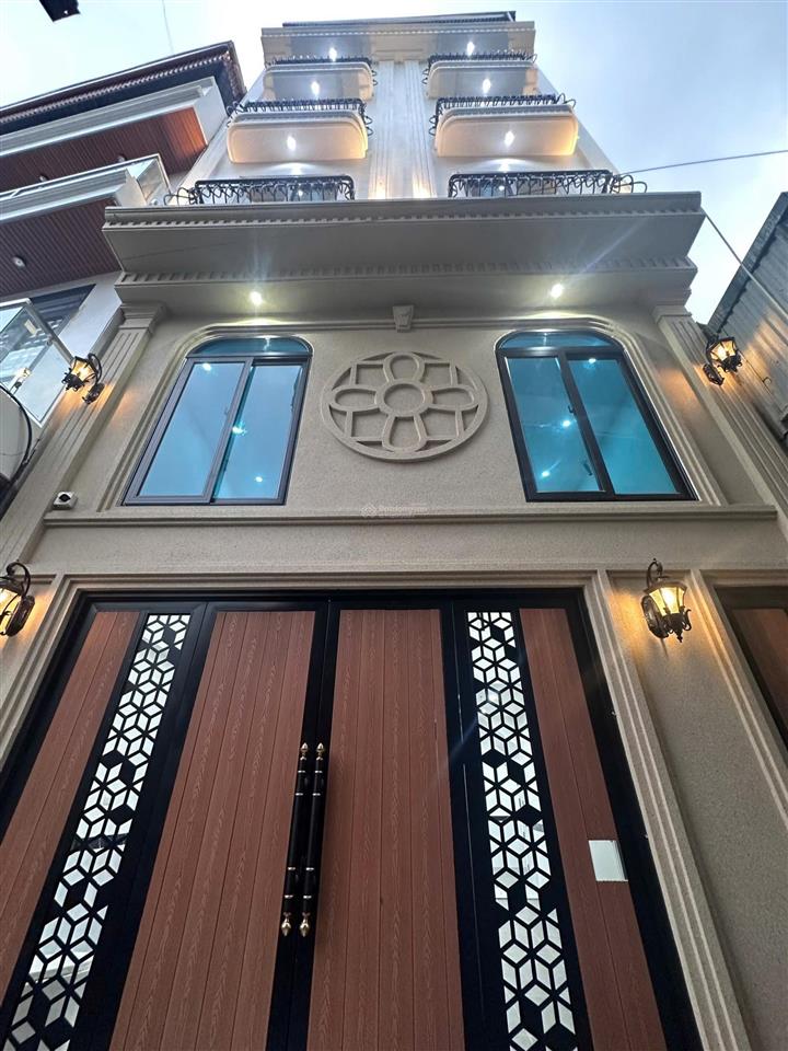Căn hộ cao cấp, ngõ 189 hoàng hoa thám (không qh) 85m2, 8 tầng tm, thuê airbnb 120 triệu/tháng