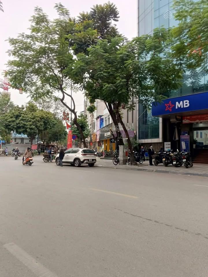 Đất  vị trí kim cương  phố xuân la, 70m2  view công viên và cạnh hồ tây  vỉa hè 6m