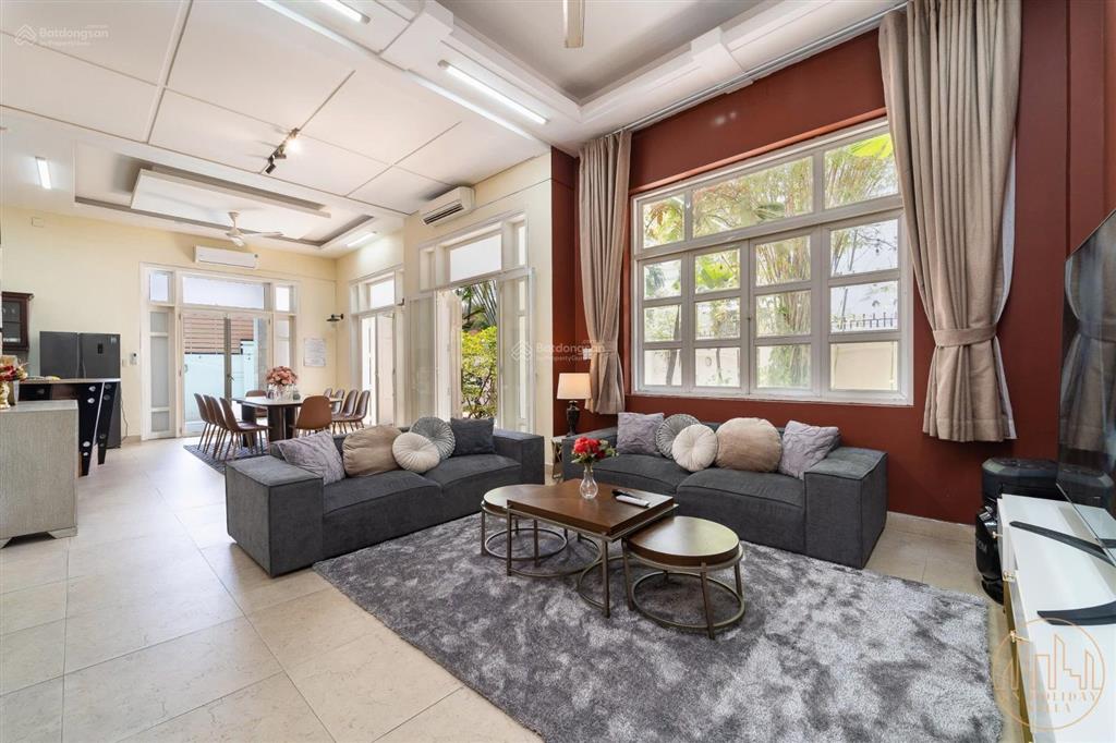 Cho thuê villa cao cấp 7 phòng ngủ hồ bơi riêng, quận 2