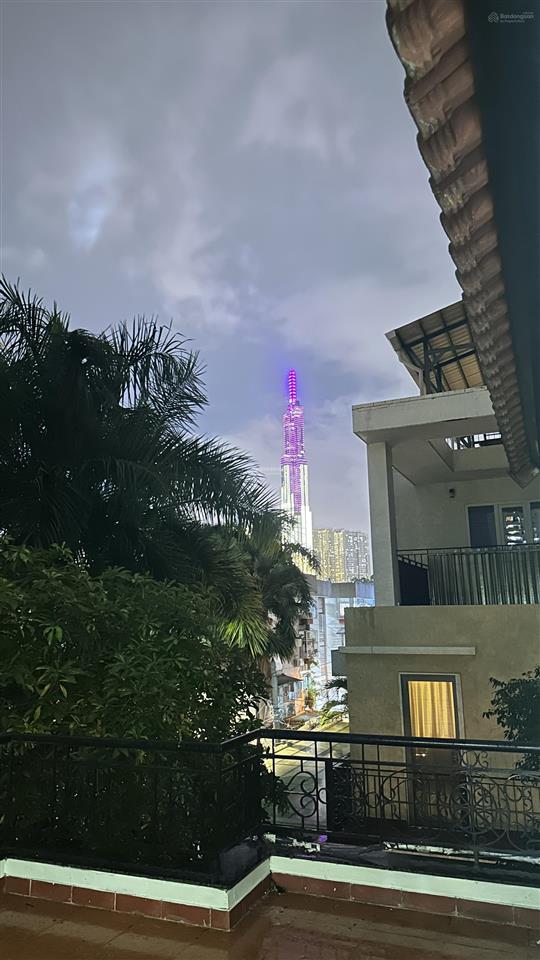 Cho thuê villa cao cấp 7 phòng ngủ hồ bơi riêng, quận 2