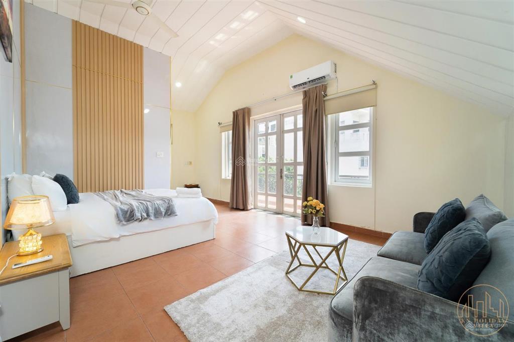 Cho thuê villa cao cấp 7 phòng ngủ hồ bơi riêng, quận 2