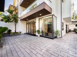 Linh cho thuê ngắn dài hạn villa 6 phòng ngủ quận 7