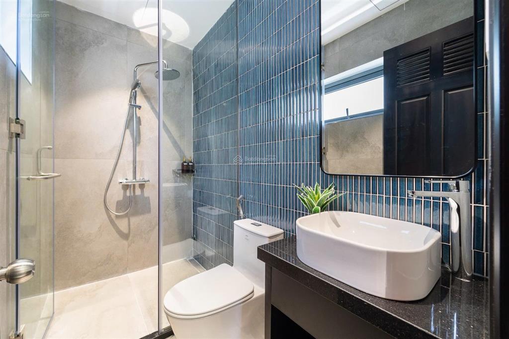 Linh cho thuê ngắn dài hạn villa 6 phòng ngủ quận 7