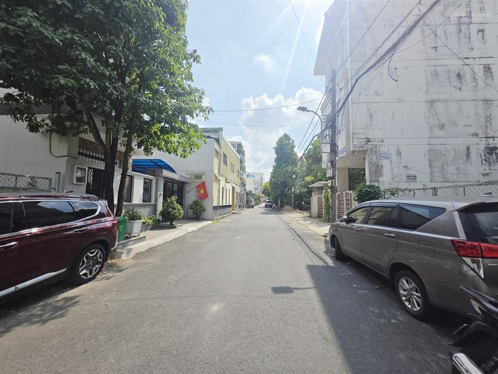 Kẹt tiền, bán gấp nhà 4 tầng sát đặng văn bi, phường thủ đức, hẻm 8m, hoàn công chuẩn, nhà mới
