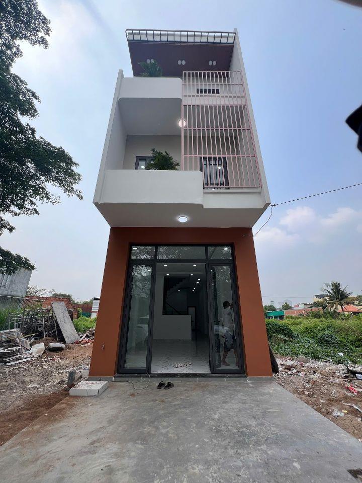 NHÀ MỚI 100% - SÁT BÌNH CHÁNH - ĐẦY ĐỦ TIỆN ÍCH - CÓ HỖ TRỢ NGÂN HÀNG!