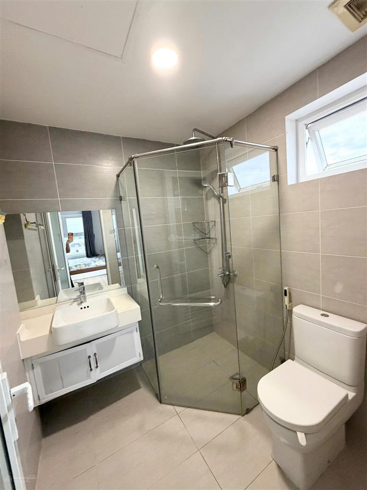 Bán căn hộ chung cư tại screc tower, q. 3, 92m2, 2pn, 2wc, giá 5,3 tỷ,  0909 455 *** trung