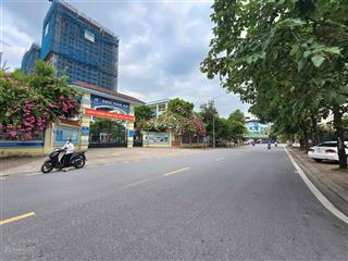 Liền kề dịch vụ tây nam linh đàm  60m  thang máy xịn  ô tô tránh  21 tỷ