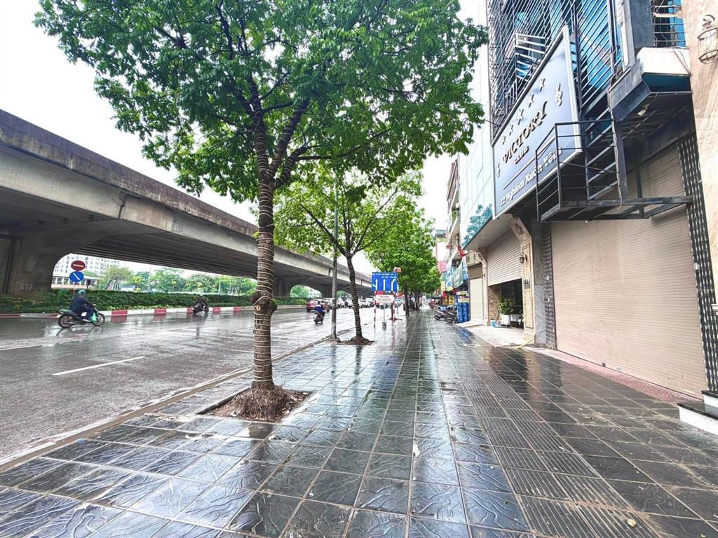 Bán tòa nhà mặt phố nguyễn xiển  thanh xuân 120m 6 tầng dòng tiền 130 triệu/tháng 62 tỷ