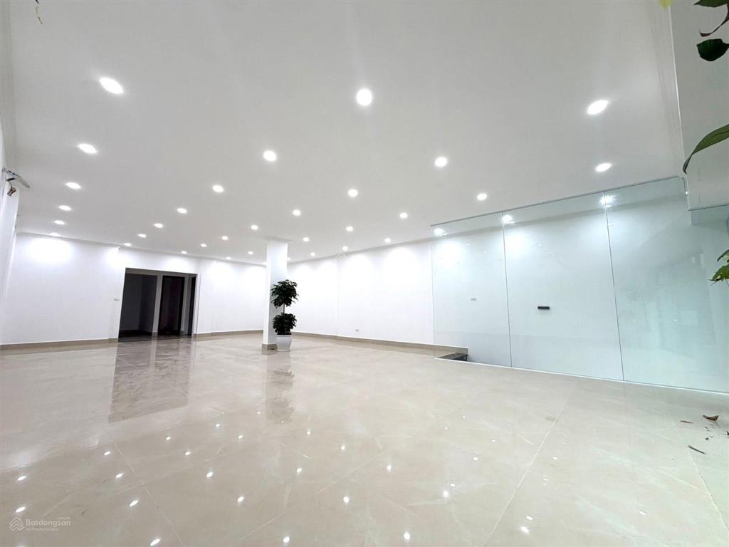 Bán tòa nhà mặt phố nguyễn xiển  thanh xuân 120m 6 tầng dòng tiền 130 triệu/tháng 62 tỷ