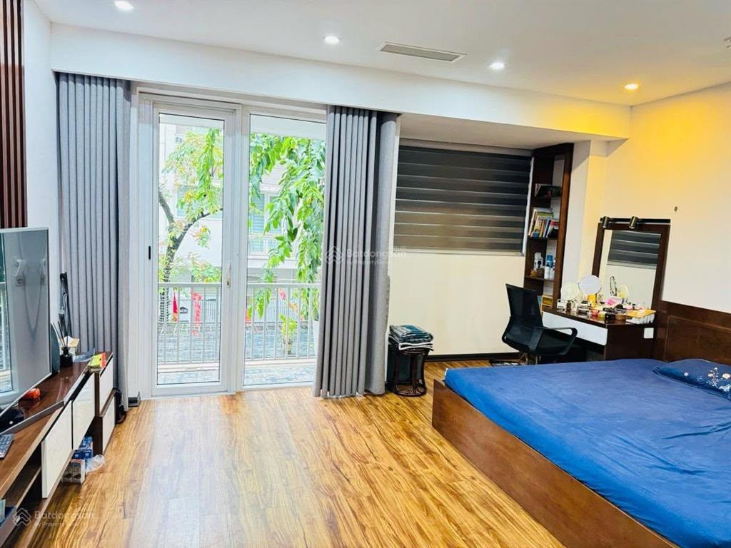 Siêu phẩm phân lô vương thừa vũ lô góc 3 mặt thoáng ô tô tránh đất quân đội vip
