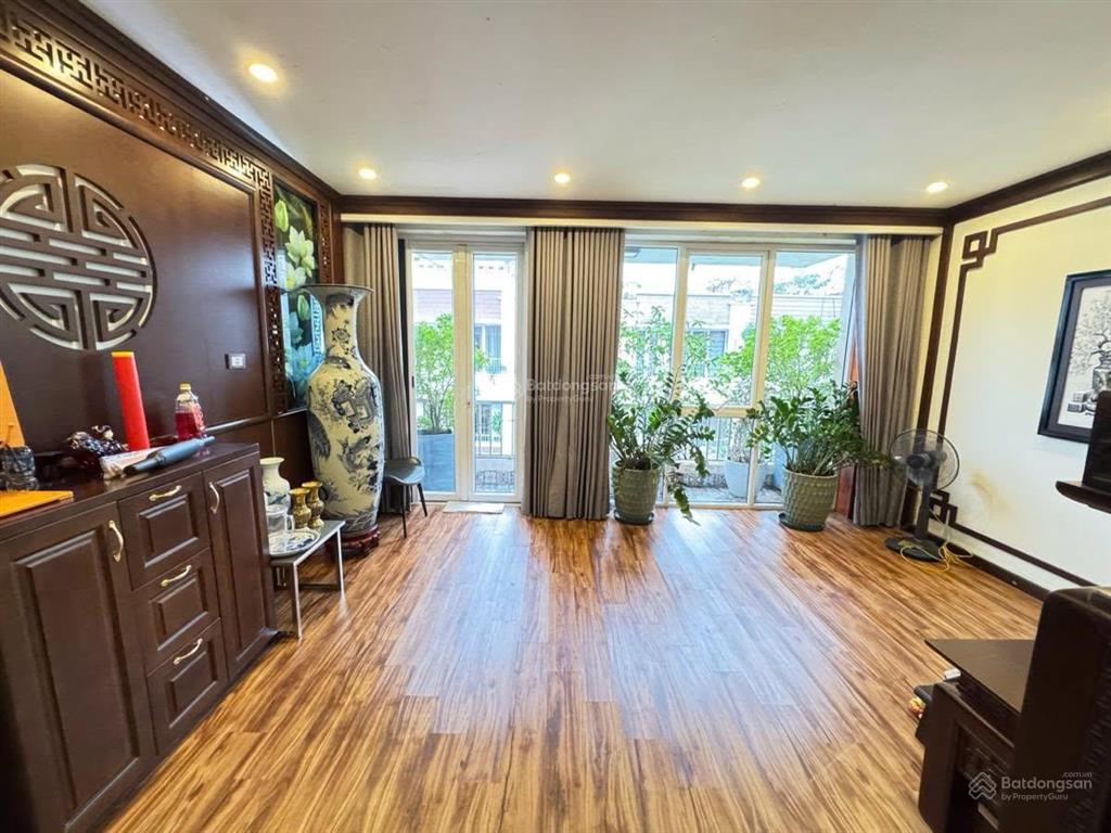 Siêu phẩm phân lô vương thừa vũ lô góc 3 mặt thoáng ô tô tránh đất quân đội vip