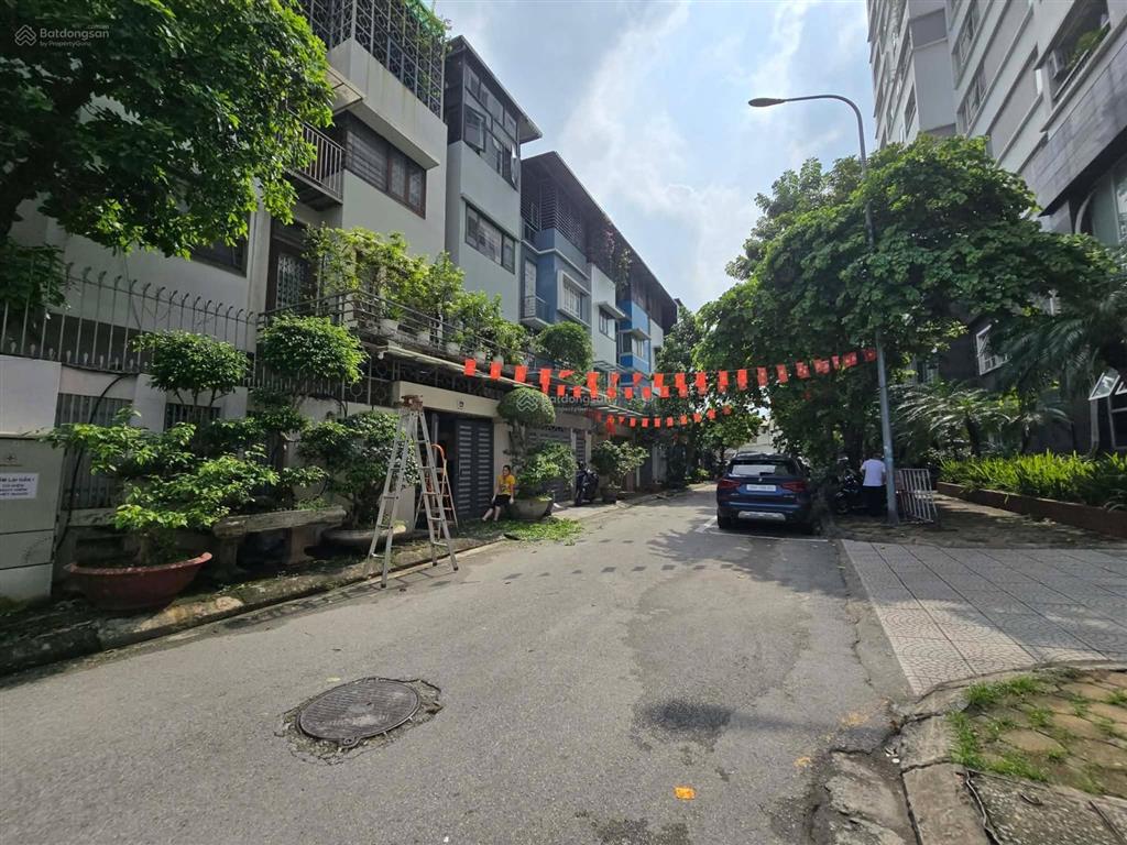 Phân lô vip hoàng văn thái ô tô tránh vỉa hè 85m mt5m 2 thoáng chỉ 30,5 tỷ