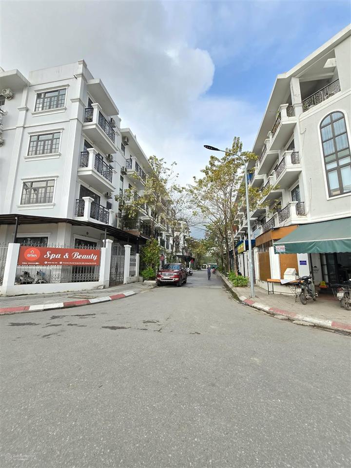 Liền kề kđt mới đại kim  78m  5t, mt 5m  ô tô tránh  vỉa hè 2 bên