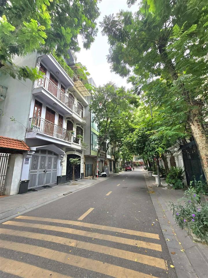 Phân lô kđt định công  70m  mt 4.5m  ô tô tránh  vỉa hè 2 bên  thang máy  gara  kinh doanh
