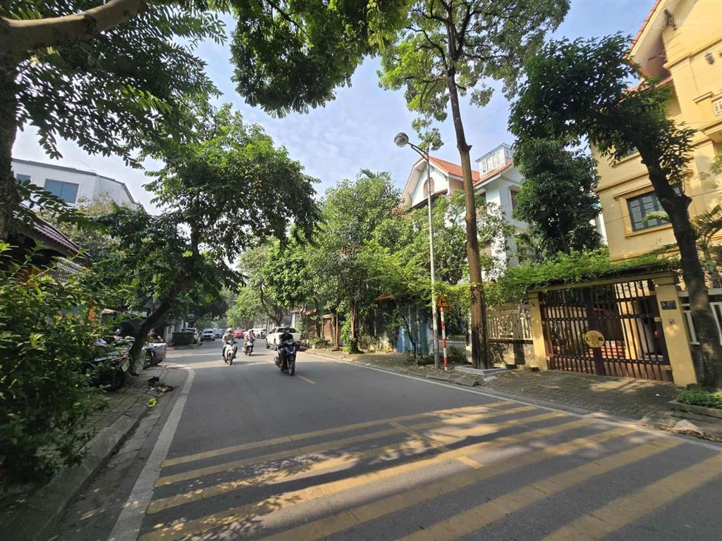 Biệt thự linh đàm 240m lô góc 2 mặt đường 10m & 15m kinh doanh 62.5 tỷ