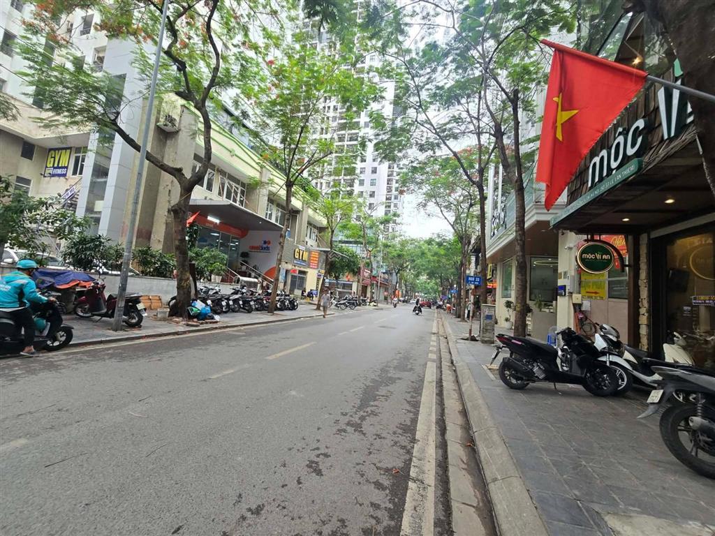 Bán nhà phân lô phố ngụy như kon tum 65m 6 tầng mt 5m ô tô tránh vỉa hè kinh doanh 31,5 tỷ