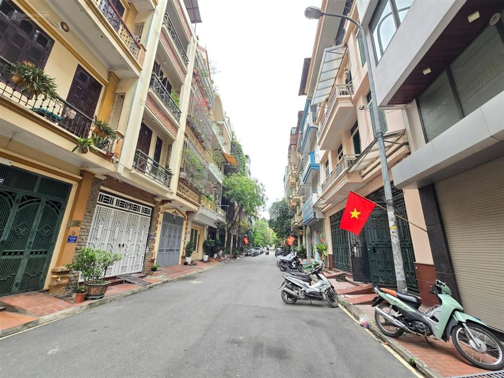 Liền kề kđt đại kim  nguyễn cảnh dị  90m  mt 6m  ô tô tránh  nhà đẹp  27.5 tỷ