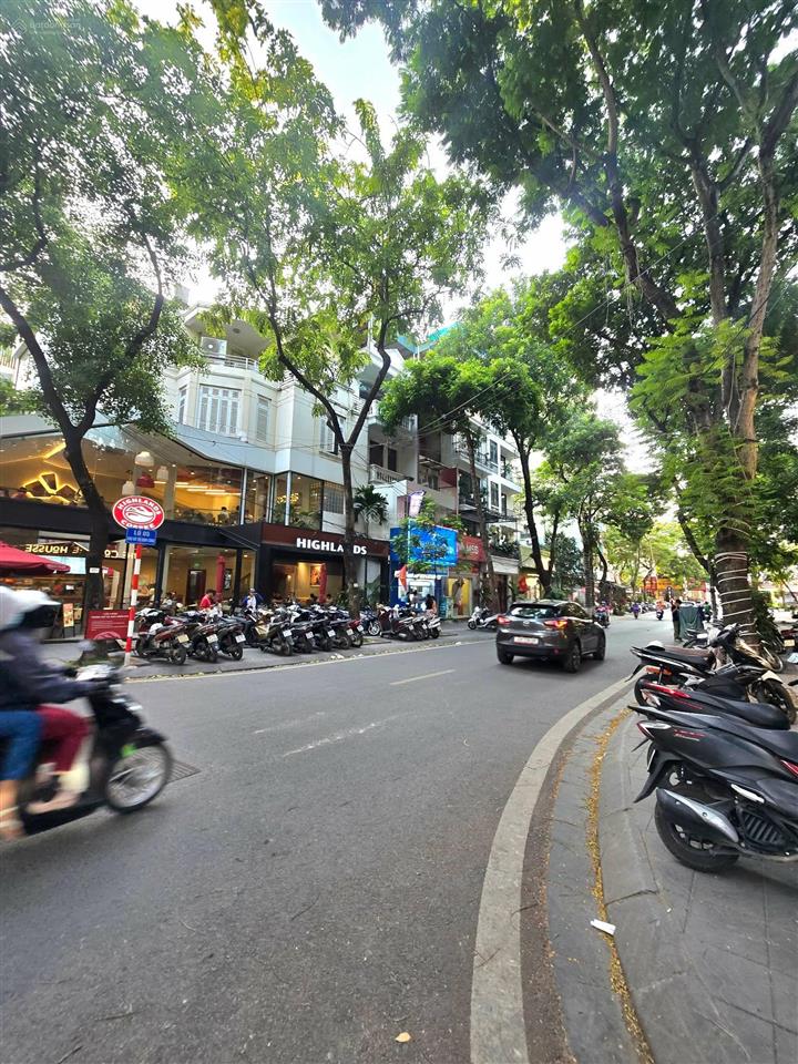 Liền kề lô góc kđt định công  90m  3 mặt thoáng  vỉa hè rộng  35,6 tỷ