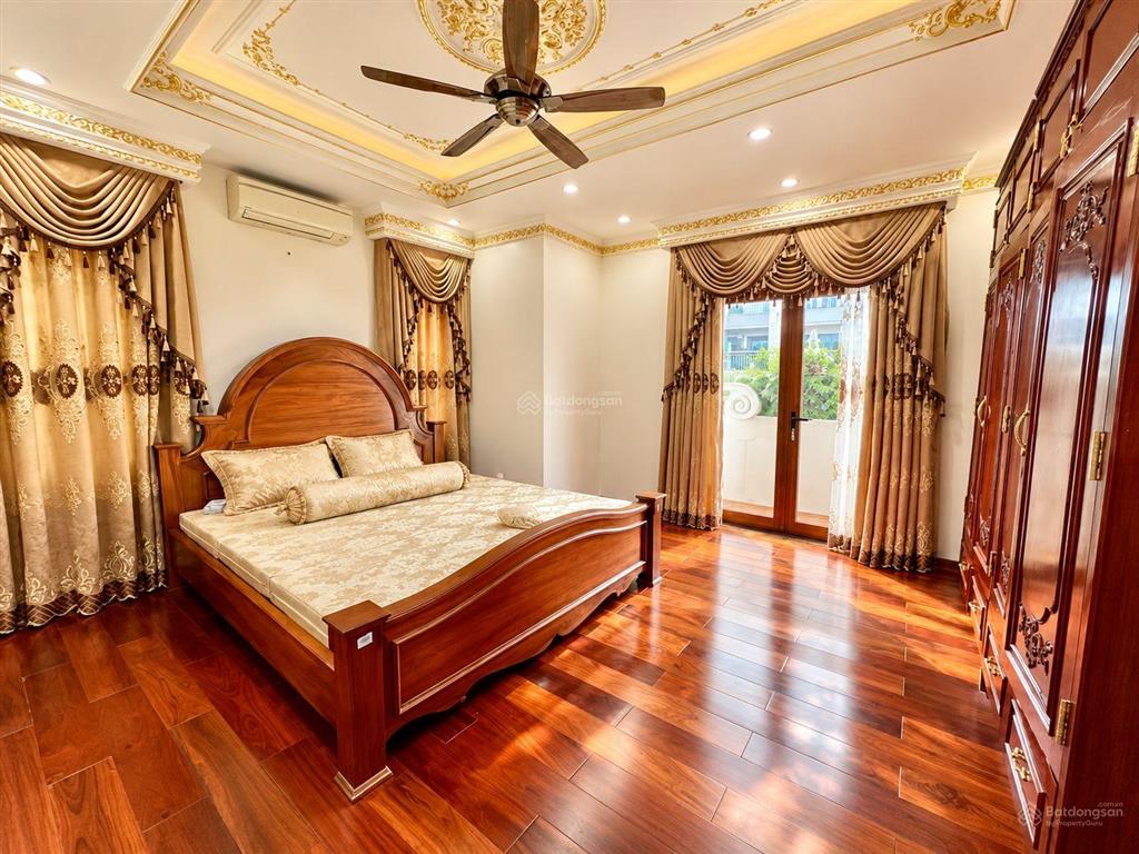 Bán biệt thự tây nam linh đàm 200m mặt tiền 10m view vườn hoa 51 tỷ