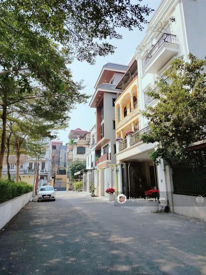 Bán liền kề phố lâm hạ mặt hồ mặt công viên 100 m² chỉ 3x tỷ  kinh doanh