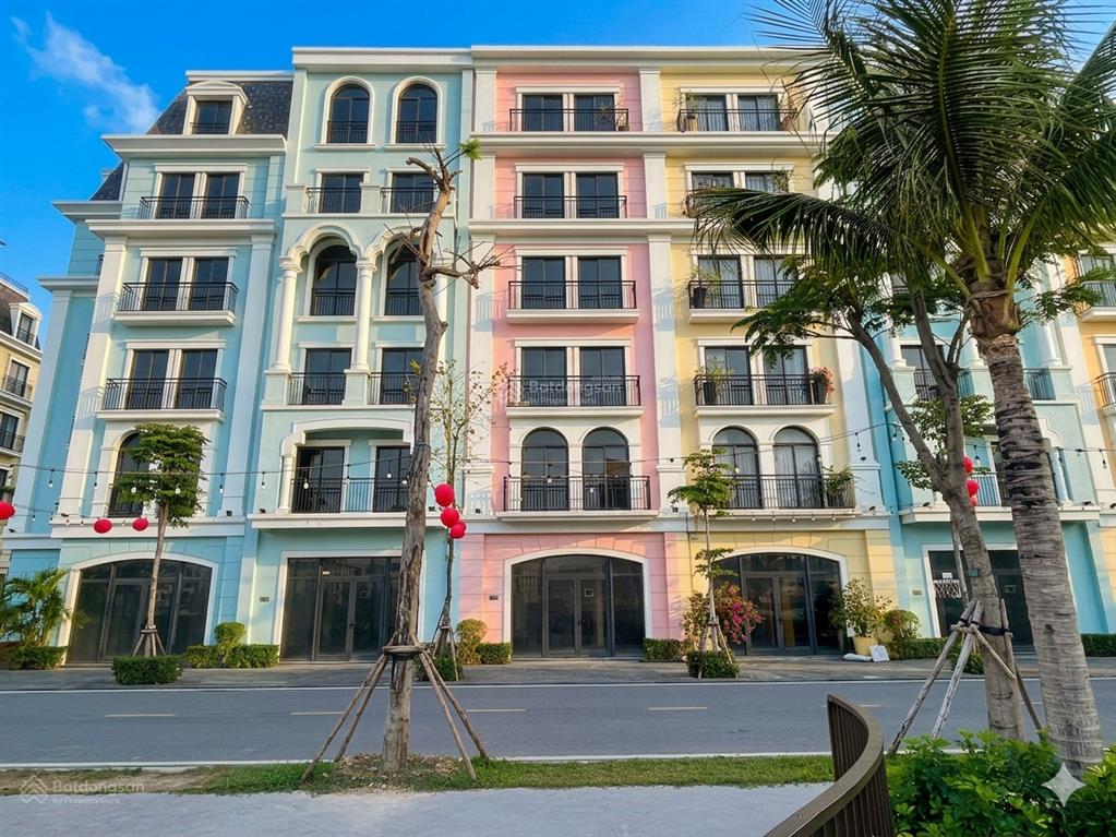 Trí đại bán gấp căn góc harbor bay  trục đường đôi  sát nhạc nước  giá chỉ 12.x tỷ.0973 670 ***