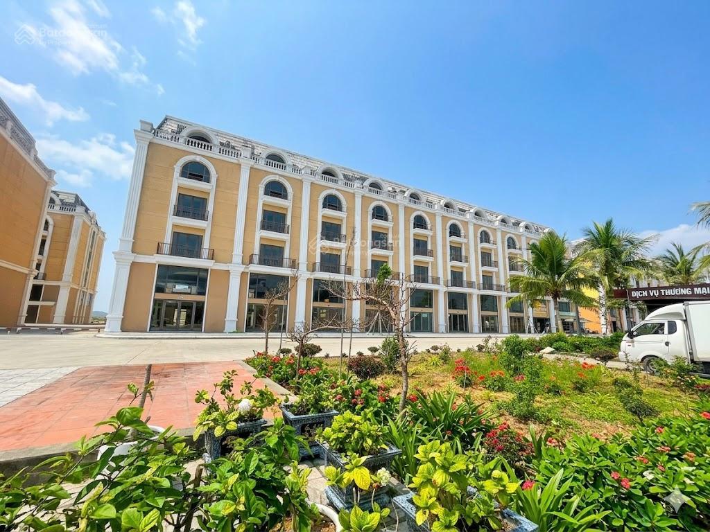 Cắt lỗ sâu, liền kề tuần châu, mặt cảng du thuyền, 108m2, 5 tầng, view vịnh, giá chỉ 4,9 tỷ