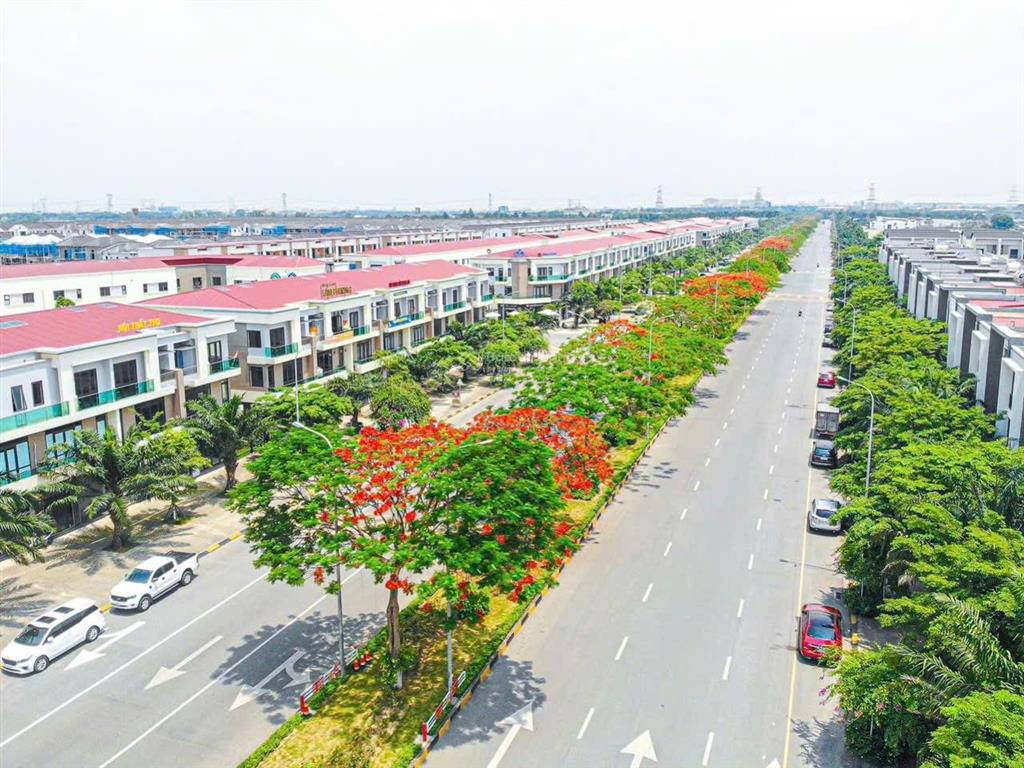 Bán căn nhà phố đang cho thuê 200 triệu 1 năm giá hàng gộp