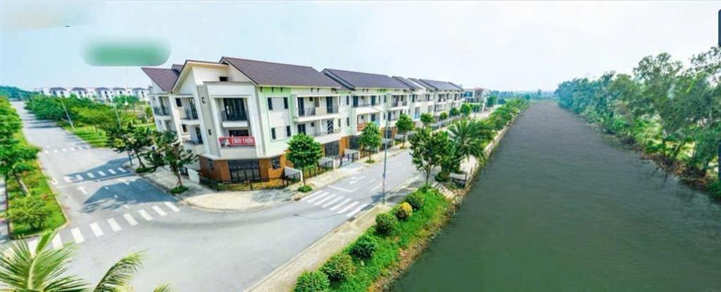 Bán căn nhà phố đang cho thuê 200 triệu 1 năm giá hàng gộp
