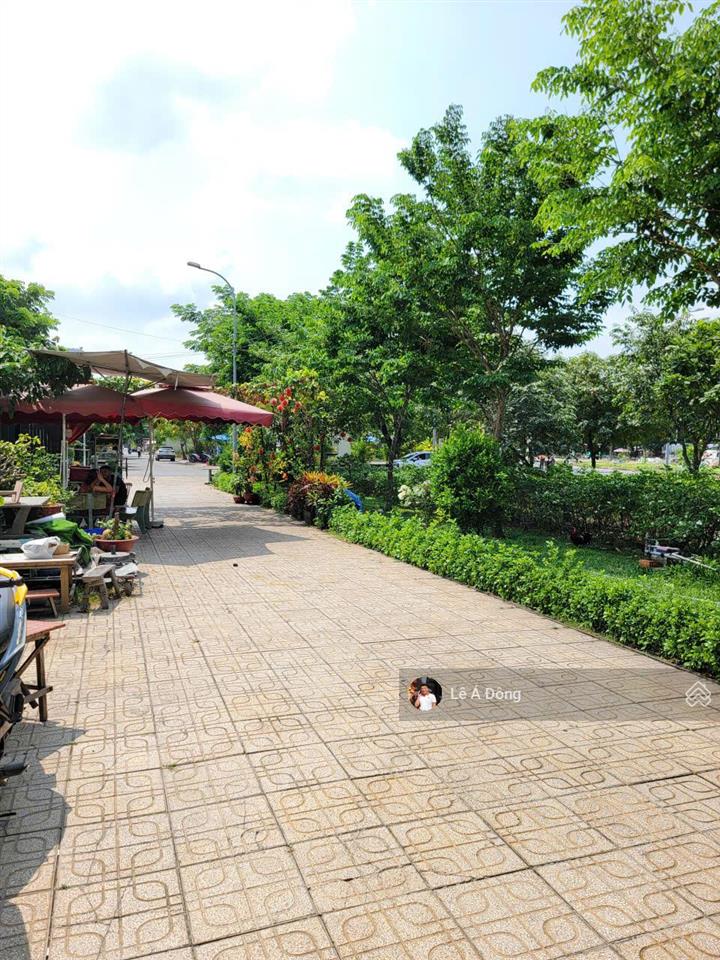Mặt tiền kdc êm đềm dt 90m2 (5x18) vuông vức, full thổ, không lộ giới. đường thông 20m