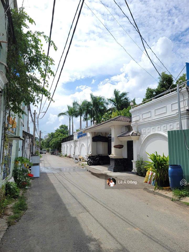 Đất đẹp p.trường thọ cạnh vành đai 2 dt 90m2 (5x18). đường 7m, sổ vuông vức. xây dựng tự do