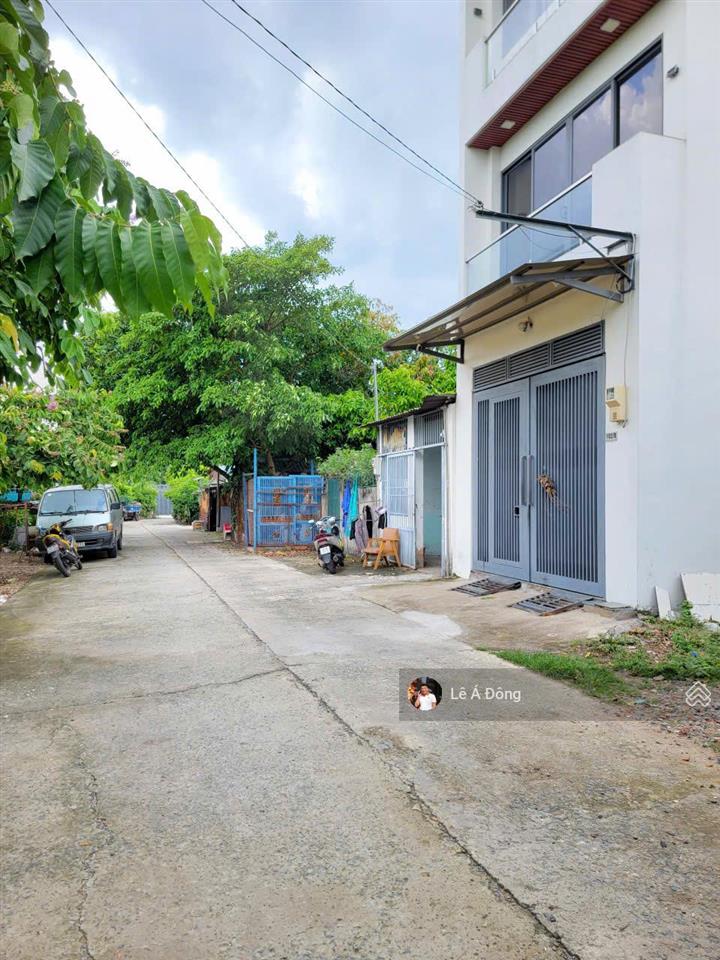 Mua là thắng. chốt là lời. nhà 4 phòng 72,2m2 full thổ cư, đang cho thuê 8tr/tháng. ngay vđ 2