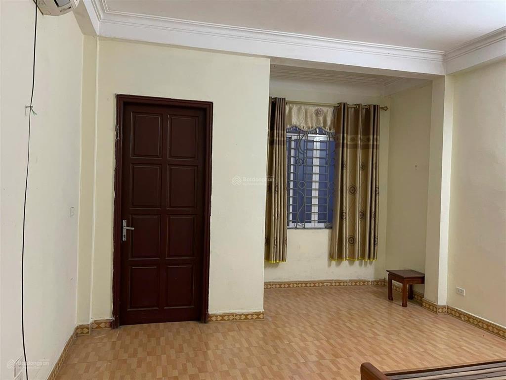 Bán nhà 3 tầng cạnh đại học tài chính, ngõ ô tô chạy thoải mái, sát trục đường 21m