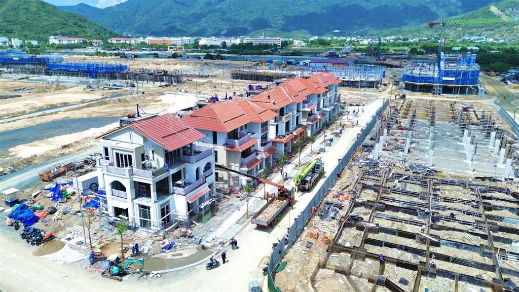 Charmora city  sở hữu căn liền kề 3 tầng d563 cạnh trục chính d6 và công viên giá tts chỉ 12,31 tỷ