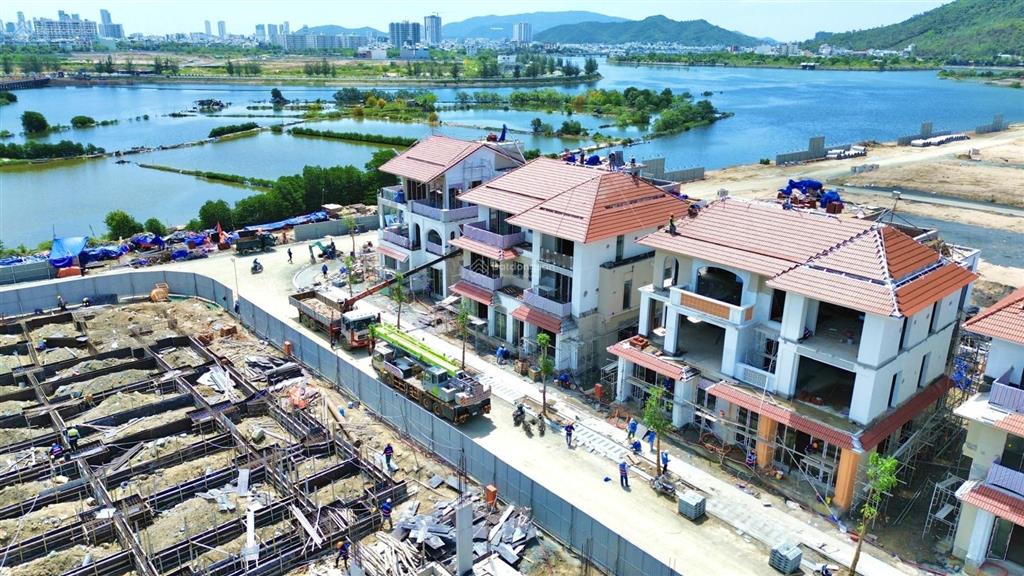 Bán căn biệt thự song lập charmora city 180m² đường d2 cạnh sông giá tts 16,04 tỷ