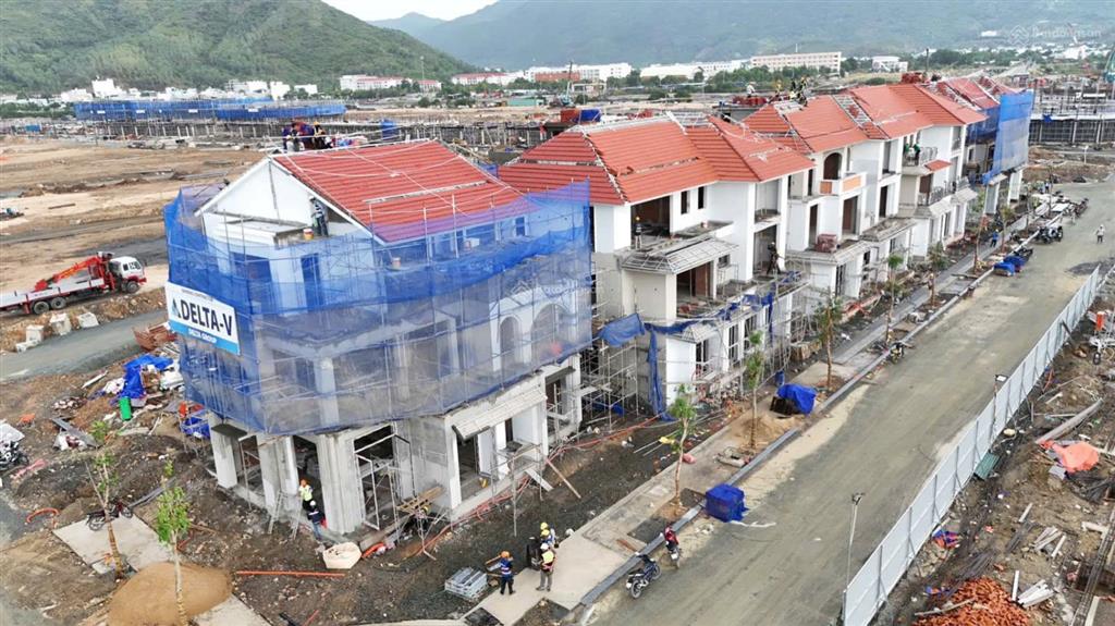 Bán biệt thự tứ lập 169m2 hướng đông nam khoáng nóng onsen charmora city nha trang, giá 18.2 tỷ