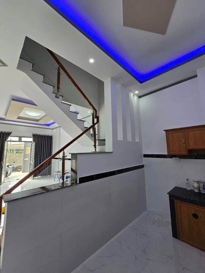 NHÀ MỚI 1 TRỆT 1 LẦU GẦN NGÃ 4 BẾN CÁ CHỈ 800TR