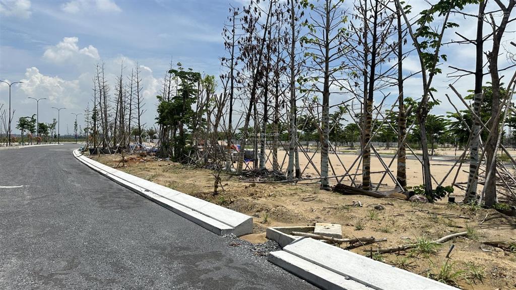 Bán gấp np tại izumi city, long hưng, 10,8 tỷ, 143m2